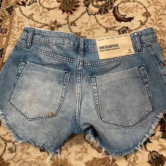 One Teaspoon Shorts - Picture 3 of 4